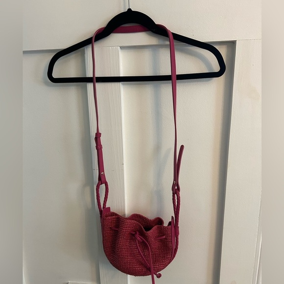 Sezane ZÉLIE MINI BUCKET BAG raffia pink - Picture 5 of 10